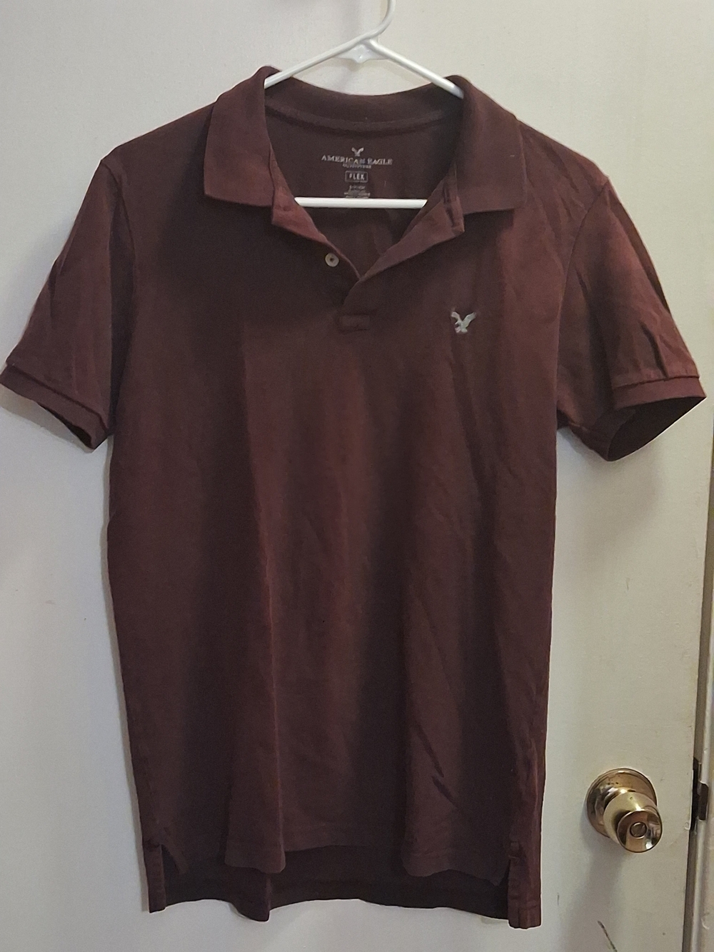 American Eagle Outfitters Men's Polo in Deep Burgundy